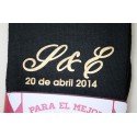 Calcetines personalizados con las iniciales de los novios